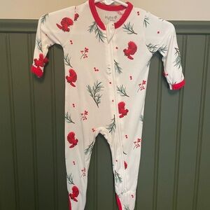 Kyte Baby Footie | Newborn | Winterberry Print